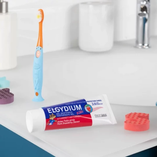 Elgydium Brosse à Dents Kids 2-6 ans - image 2