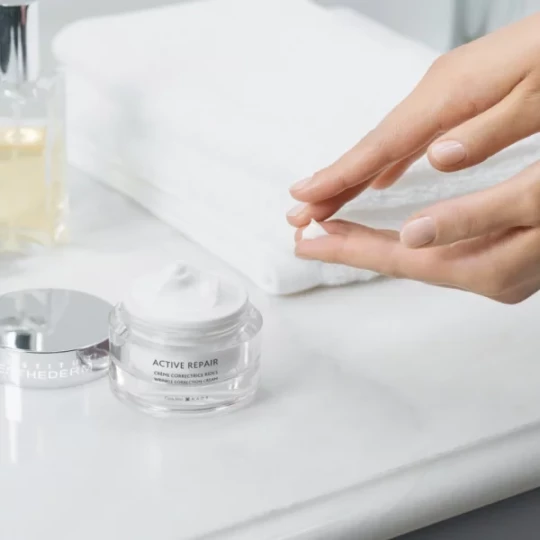 Institut Esthederm Active Repair Crème Correctrice Rides 50 ml - image 2