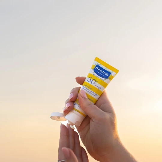 Mustela Lait Solaire Très Haute Protection SPF50+ 40 ml - image 2