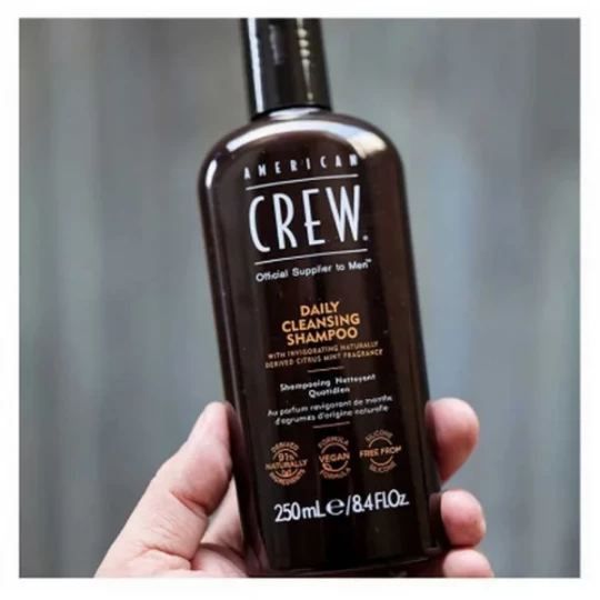 American Crew Shampoing Vegan Nettoyant Quotidien pour Homme Hydrate en Profondeur pour Tout Type de Cheveux 250 ml - image 3