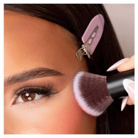 Brushworks Pinceau Blush Angulaire Visage N°7 - image 4
